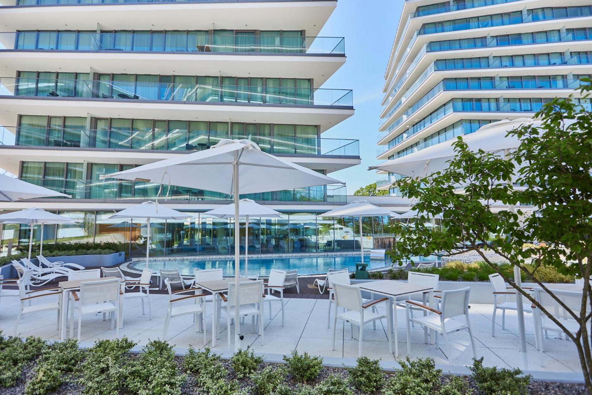 Wave Beachfront Family Apartment Miedzyzdroje Buitenkant foto