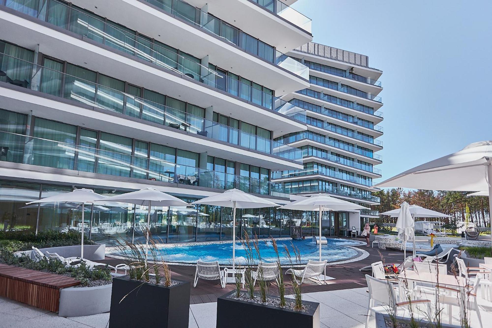 Wave Beachfront Family Apartment Miedzyzdroje Buitenkant foto