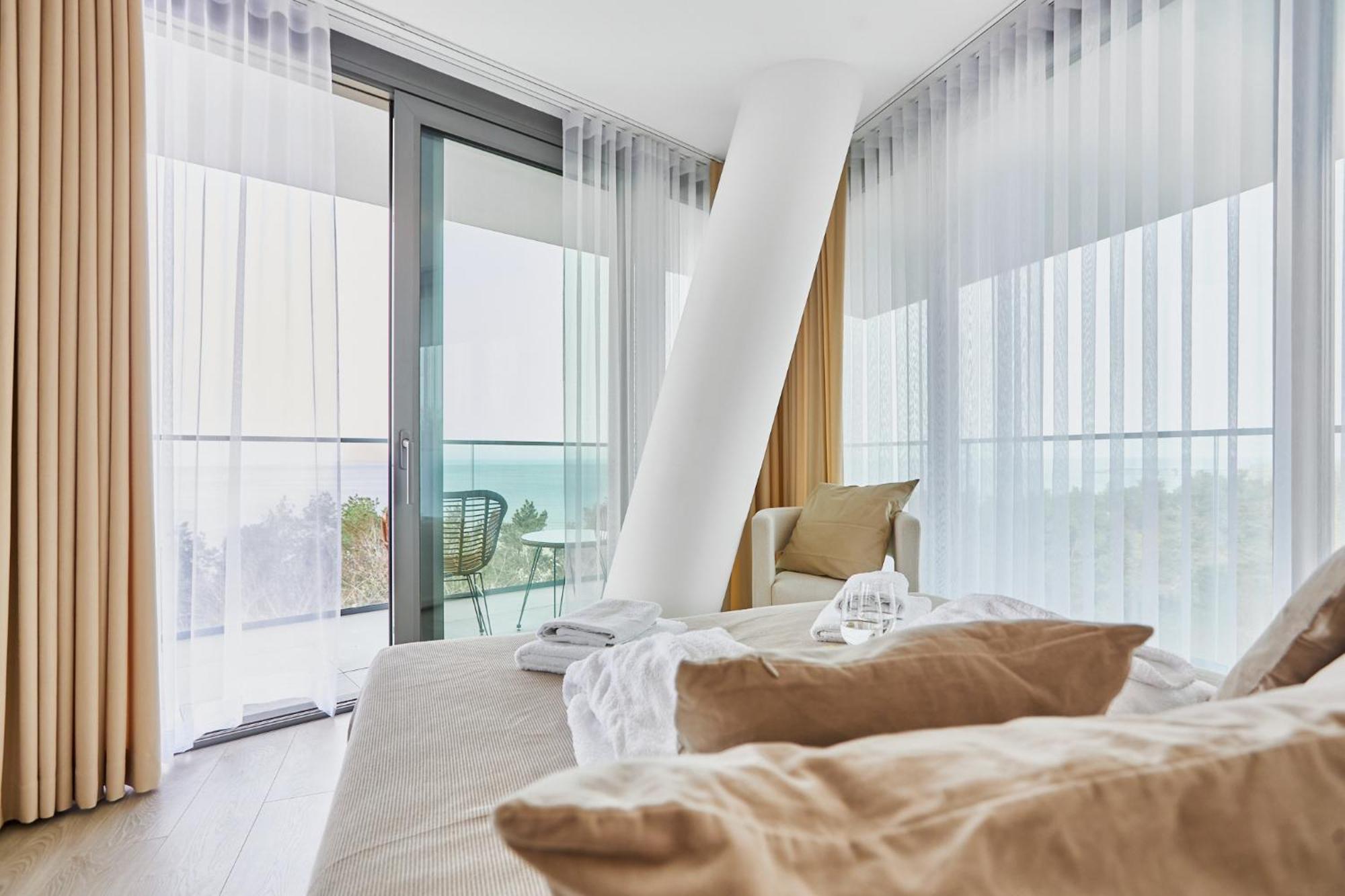Wave Beachfront Family Apartment Miedzyzdroje Buitenkant foto